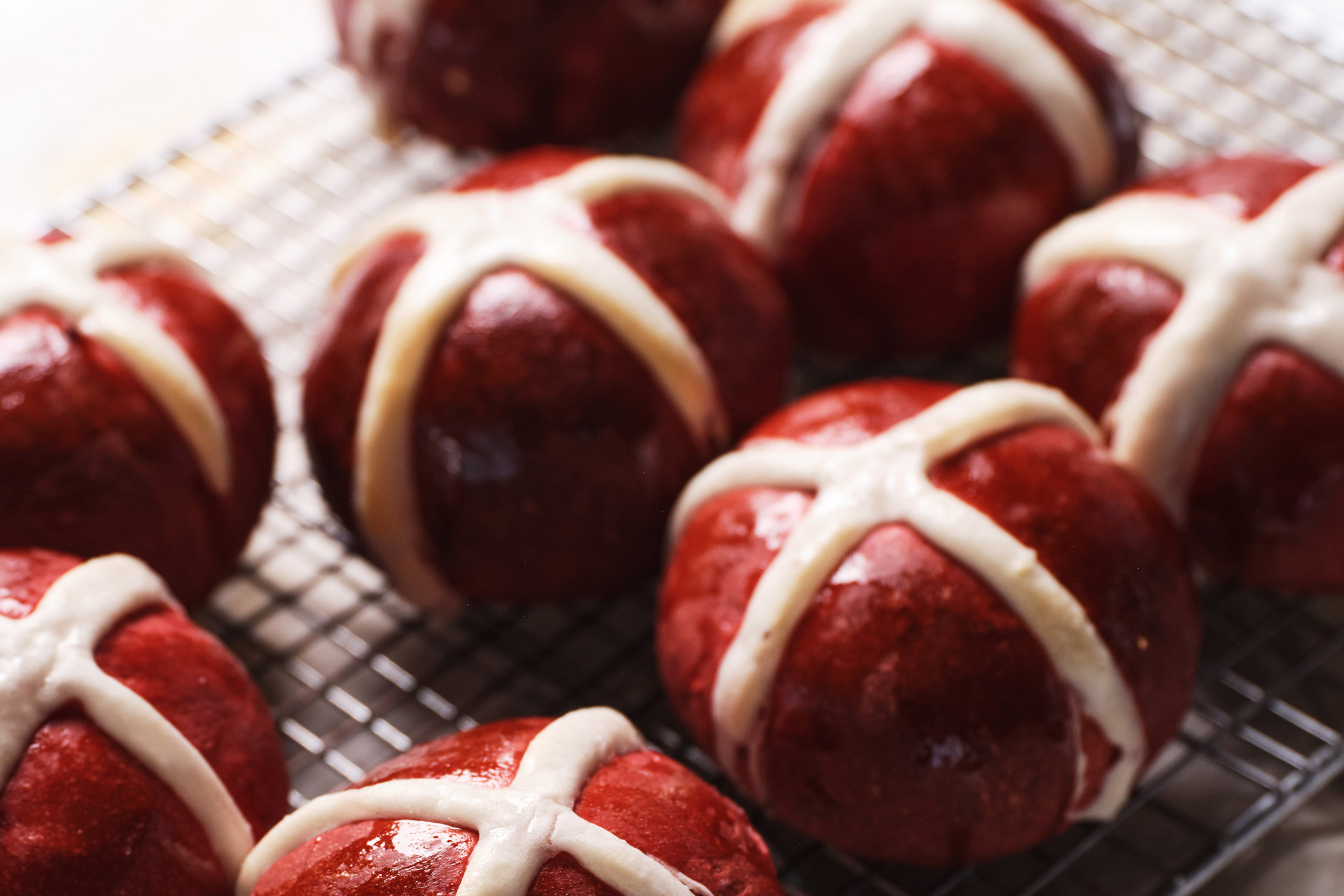 Red Velvet Hot Cross Buns MAURI